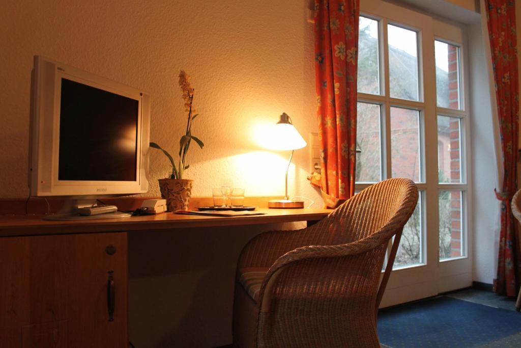 Hotel Alt Wittower Krug Wiek auf Rügen Eksteriør bilde